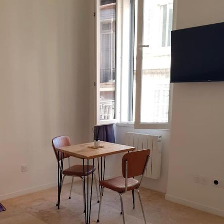 Central And Comfortable Studio, Near Train Station Марсель Экстерьер фото