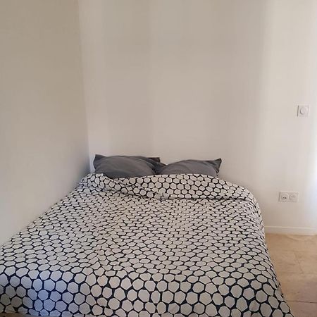 Central And Comfortable Studio, Near Train Station Марсель Экстерьер фото